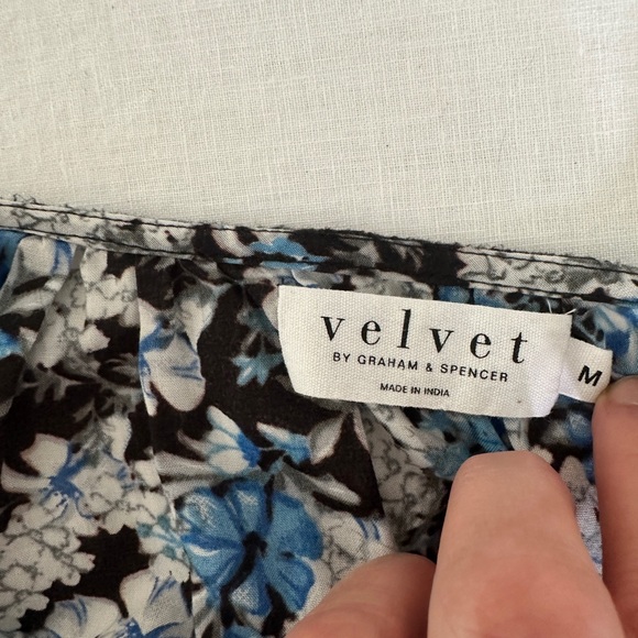Velvet by Spencer & Graham Floral Blouse - Picture 9 of 11